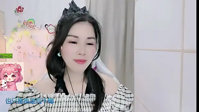 Snapshot of HK_angelchloe chatting on April 30, 2026, 1:23 am HK angelchloe online show from April 30, 2026, 1:23 am