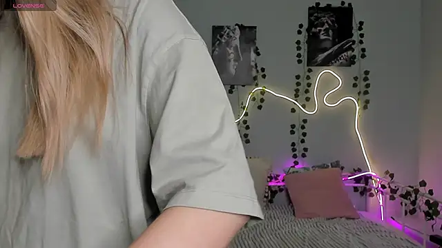 Snapshot of Melissa_babs chatting on December 11, 2024, 2:19 am Melissa babs online show from December 11, 2024, 2:19 am