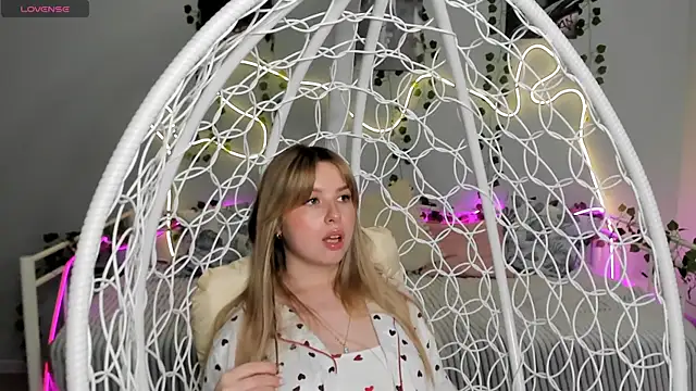 Snapshot of Melissa_babs chatting on January 28, 2025, 5:11 am Melissa babs online show from January 28, 2025, 5:11 am