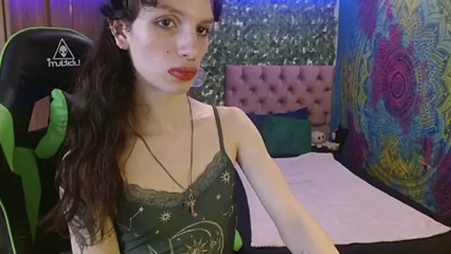 BurningVenus12 online show from June 3, 2026, 6:13 pm