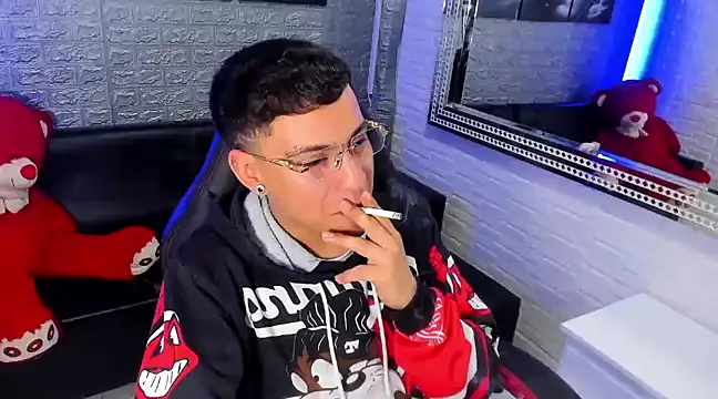 salvadorgomezx online show from February 7, 2025, 3:34 am