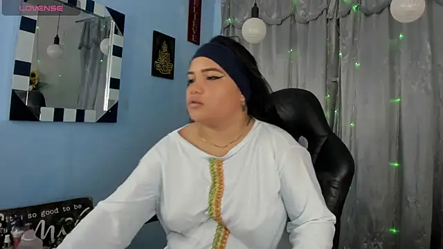 Snapshot of Falak-Yasin chatting on February 7, 2026, 12:09 pm Falak-Yasin online show from February 7, 2026, 12:09 pm