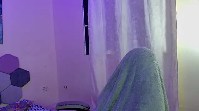 Horny tgn online show from October 3, 2025, 6:27 pm