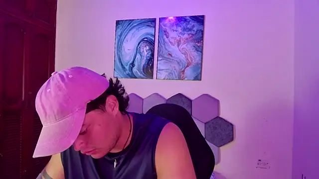 Horny tgn online show from October 6, 2025, 11:51 am