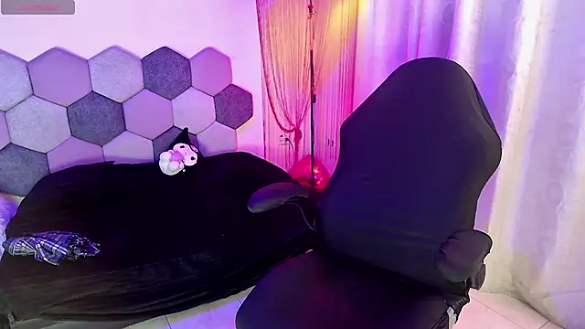 Horny tgn online show from April 13, 2026, 6:02 pm