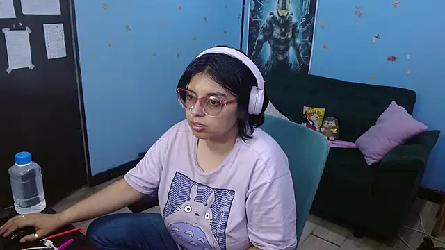 X CHERRY XX online show from July 8, 2026, 1:32 am