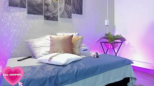 lilicooper  online show from December 9, 2024, 11:45 pm