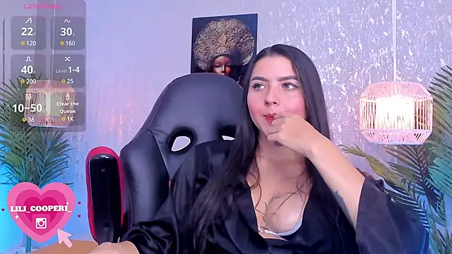 lilicooper  online show from December 10, 2024, 7:32 pm