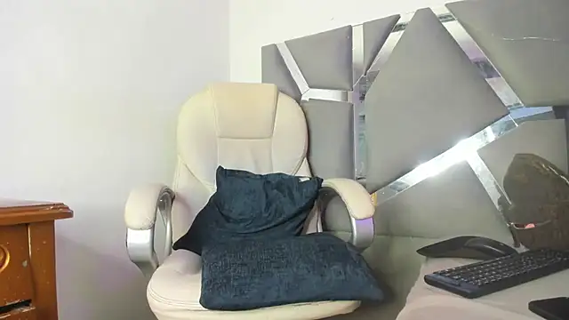 Arii xxx online show from February 11, 2025, 10:50 pm