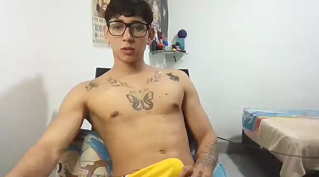 Snapshot of Dillom420 chatting on March 11, 2025, 5:16 am Dillom420 online show from March 11, 2025, 5:16 am