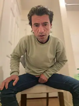 Snapshot of Natural_sexy33 chatting on March 10, 2025, 6:59 am Natural sexy33 online show from March 10, 2025, 6:59 am