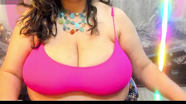 Snapshot of Gulabi_Queen chatting on April 18, 2026, 7:07 pm Gulabi Queen online show from April 18, 2026, 7:07 pm