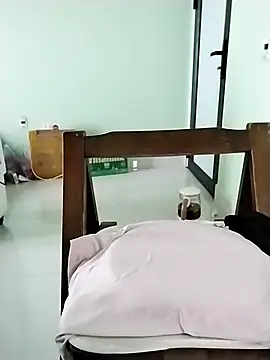 Anna-Cute69 online show from December 3, 2025, 1:24 am