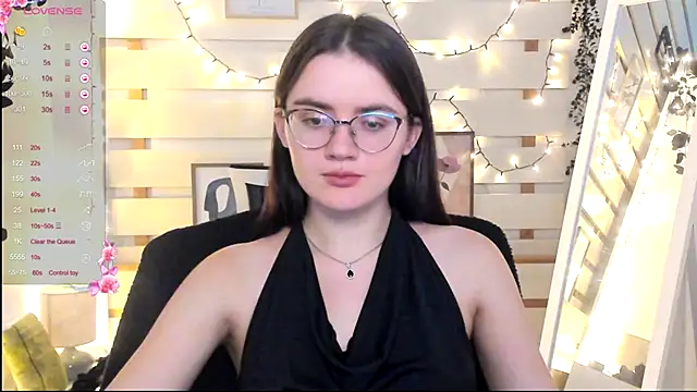 Josephine jo online show from November 27, 2025, 7:49 pm