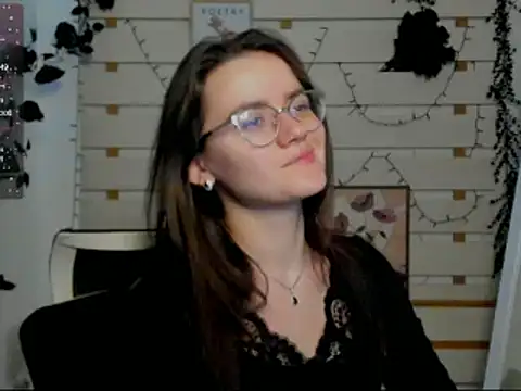 Josephine jo online show from February 17, 2026, 8:00 am