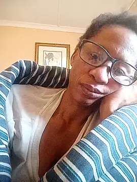 bustybillies online show from November 9, 2025, 3:49 am