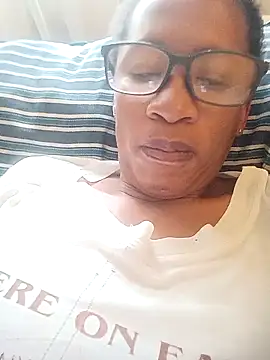 bustybillies online show from December 15, 2025, 5:23 am