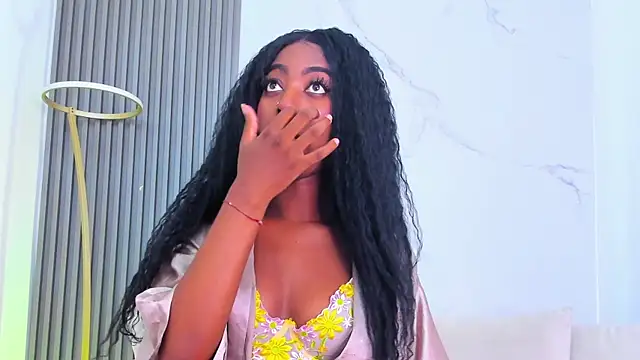 ebonydreams01 online show from October 12, 2025, 11:31 am