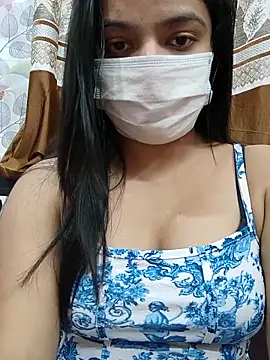 Myloveurvi online show from March 17, 2025, 2:01 pm