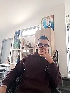 GLouglou19 online show from March 2, 2026, 2:02 pm