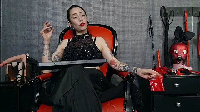 LusstCruella online show from March 18, 2025, 6:15 pm