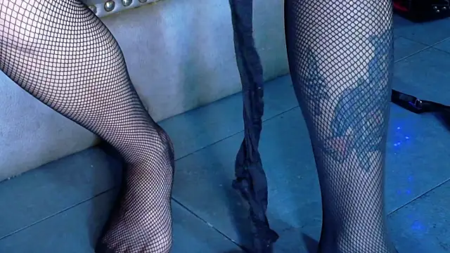 LusstCruella online show from December 17, 2025, 2:34 pm