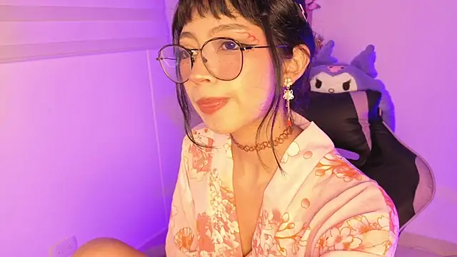 Yommi Winx online show from April 5, 2026, 3:36 am