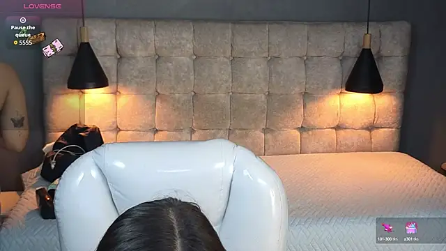 Laia and Aloby online show from September 27, 2025, 10:37 pm