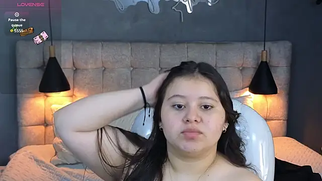 Laia and Aloby online show from September 30, 2025, 10:26 pm