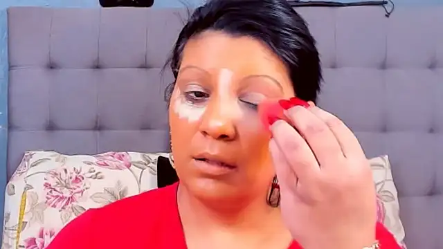 AmyCubes online show from February 19, 2025, 9:25 pm