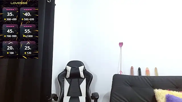 Snapshot of Kiara-Rider chatting on October 7, 2025, 4:42 am Kiara-Rider online show from October 7, 2025, 4:42 am