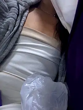 Snapshot of Nikol_Rang__ chatting on November 11, 2025, 7:14 pm Nikol Rang online show from November 11, 2025, 7:14 pm