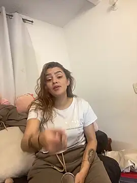 Lu perez online show from April 13, 2026, 5:07 pm