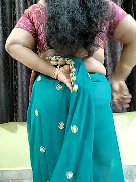 bhuvana555 online show from December 3, 2025, 6:06 pm