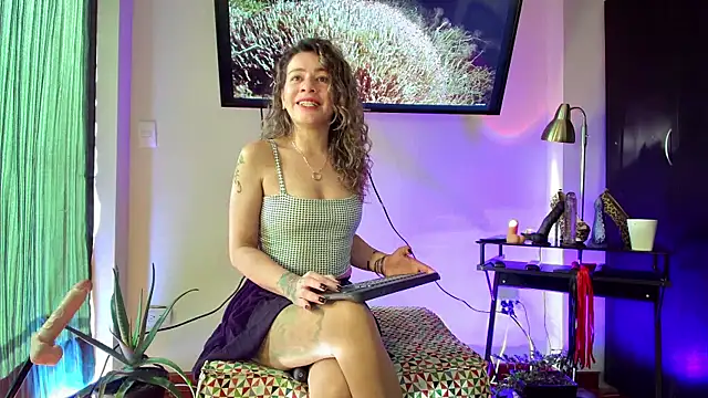 oriana thomson2 online show from January 15, 2025, 12:58 pm