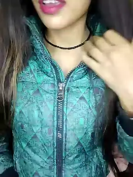 Snapshot of Sreya213 chatting on December 5, 2024, 1:49 pm Sreya213 online show from December 5, 2024, 1:49 pm