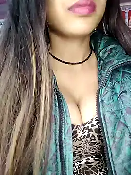 Snapshot of Sreya213 chatting on December 24, 2024, 4:00 am Sreya213 online show from December 24, 2024, 4:00 am