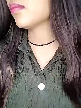 Sreya213 online show from January 29, 2025, 8:04 pm