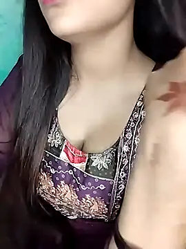 Snapshot of Sreya213 chatting on October 29, 2025, 3:53 am Sreya213 online show from October 29, 2025, 3:53 am