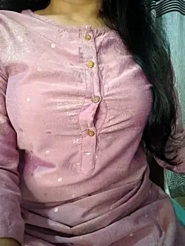 Snapshot of Rina777o chatting on April 26, 2026, 1:36 am Rina777o online show from April 26, 2026, 1:36 am