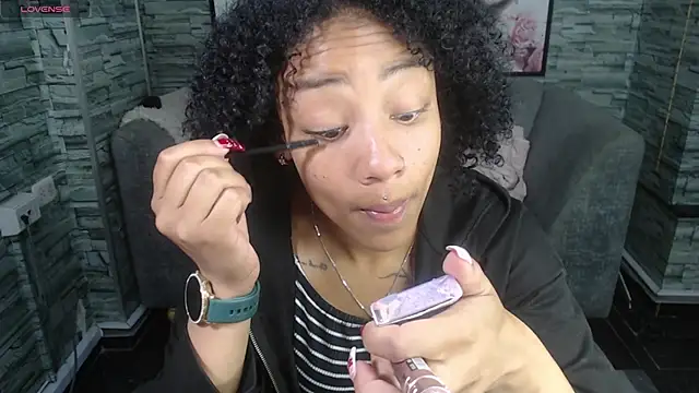 Violeth b online show from September 26, 2025, 12:53 pm