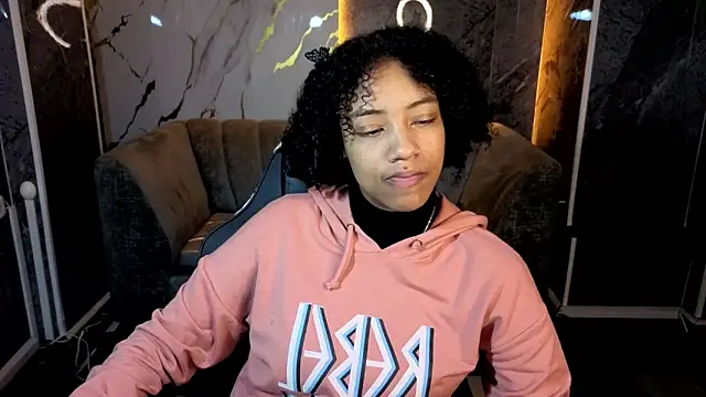 Violeth b online show from December 22, 2025, 12:46 pm