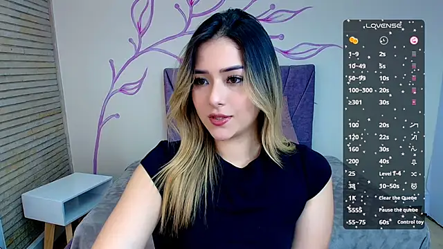 DahliaMoore online show from December 13, 2024, 3:11 pm