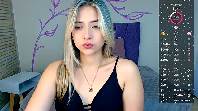 DahliaMoore online show from December 24, 2024, 6:17 pm