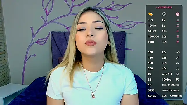 DahliaMoore online show from January 20, 2025, 7:35 pm