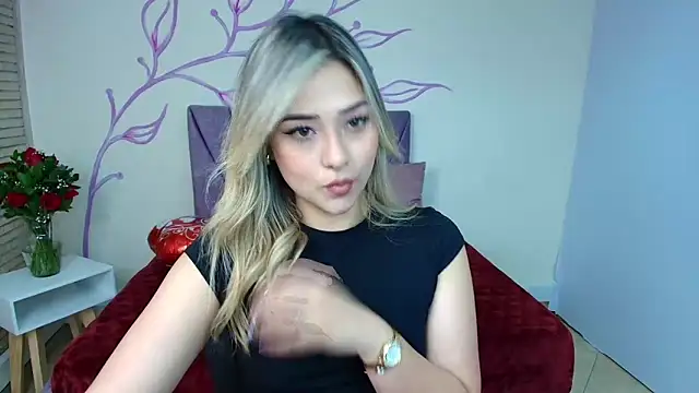 DahliaMoore online show from February 18, 2025, 7:41 pm