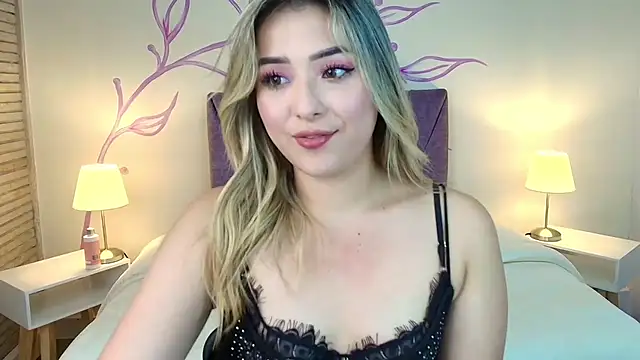 DahliaMoore online show from March 9, 2025, 6:17 am