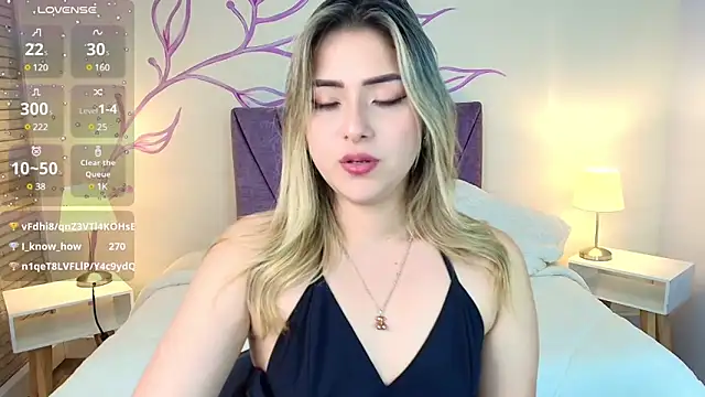 DahliaMoore online show from March 17, 2025, 11:00 pm