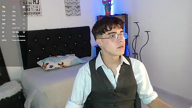 Jeam hot online show from October 2, 2025, 9:55 pm