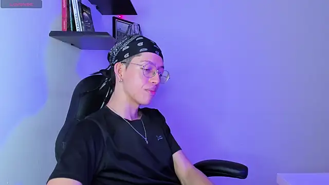 manu vera online show from March 9, 2025, 7:26 pm